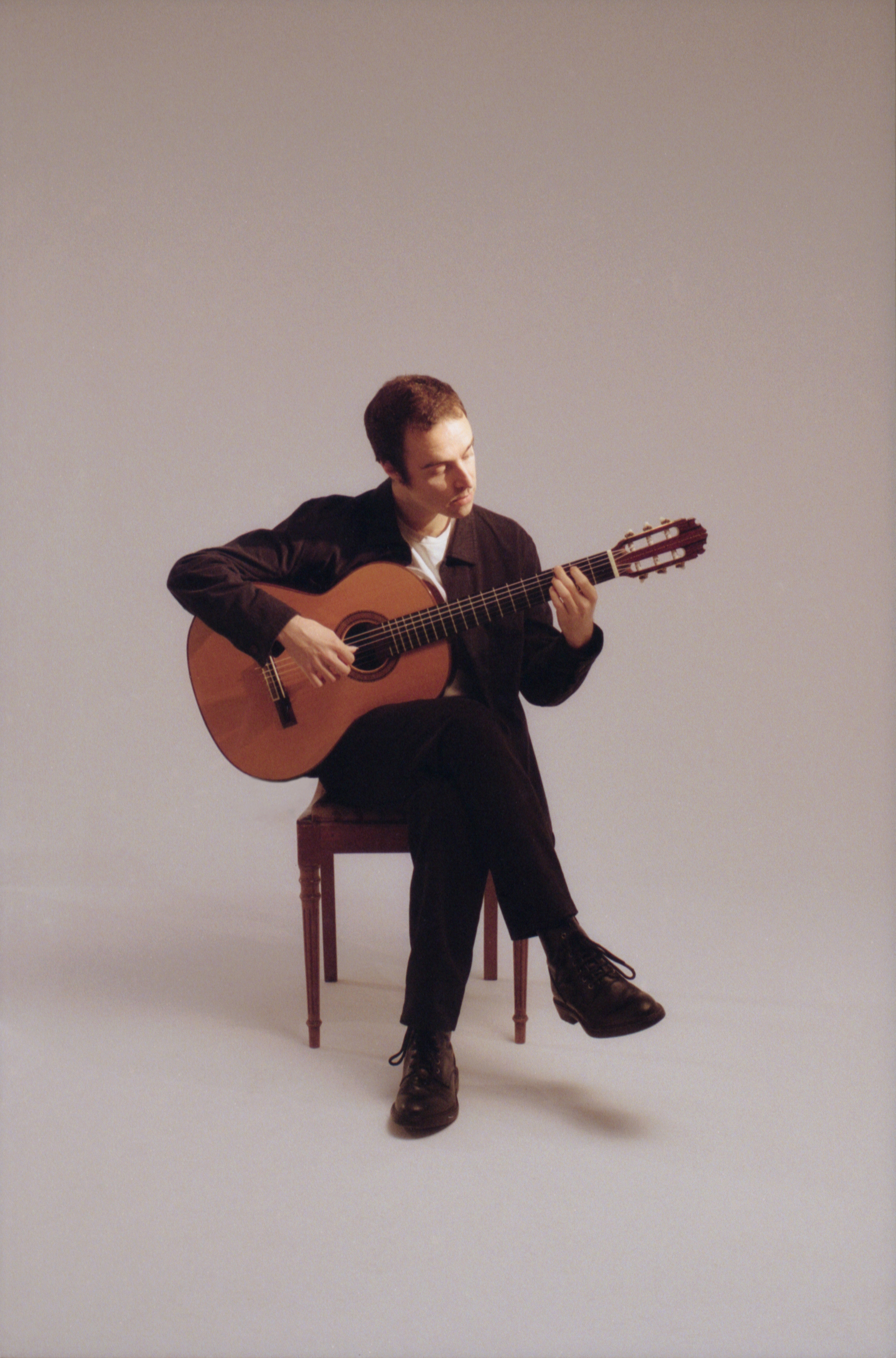 2026_Juan-Guitarra-1.jpg
