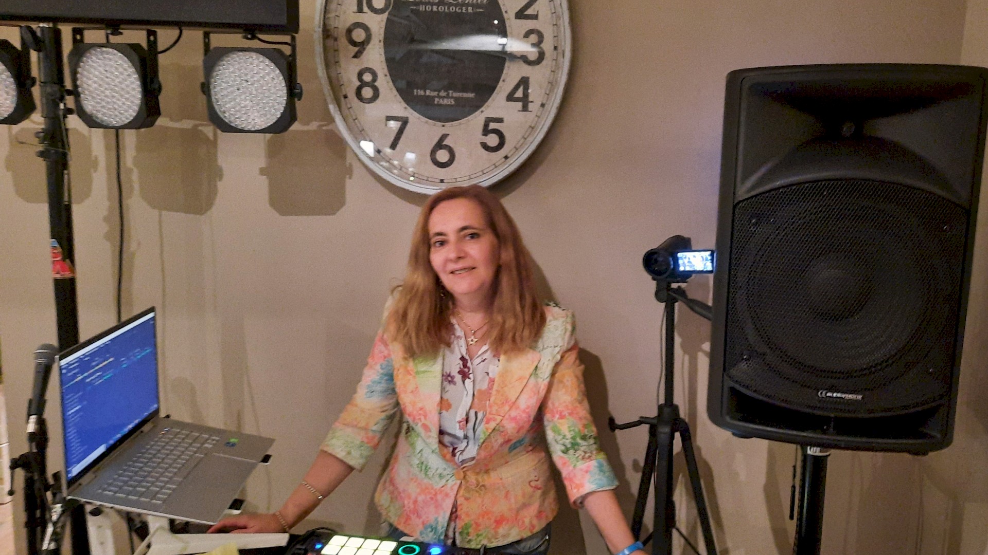 DJ Maria Eugenia Genial