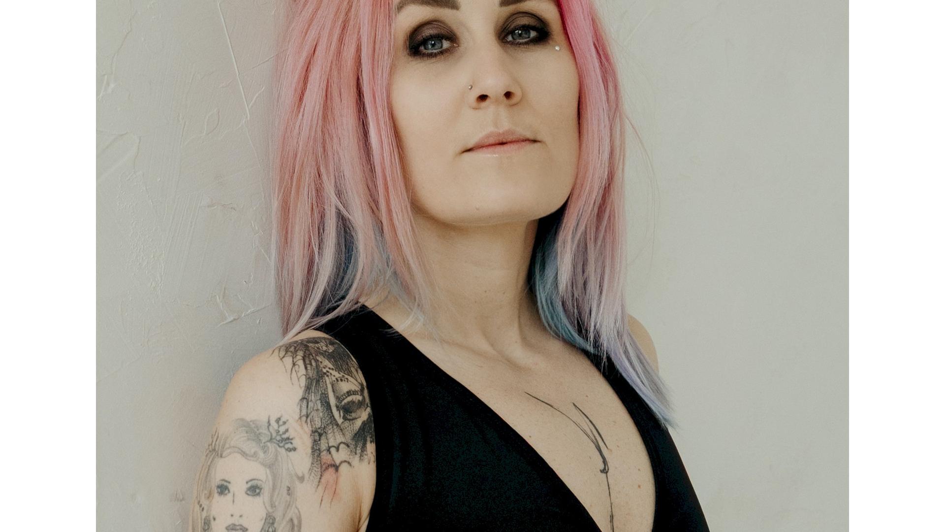 Contemporary aerial dance trapeze act