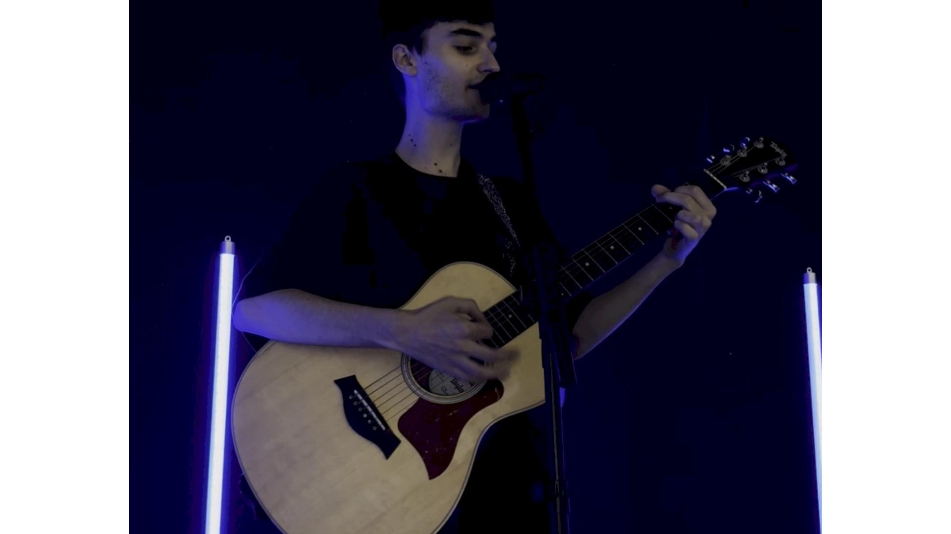 Víctor Núñez: La Banda Sonora De Tus Momentos más Especiales
